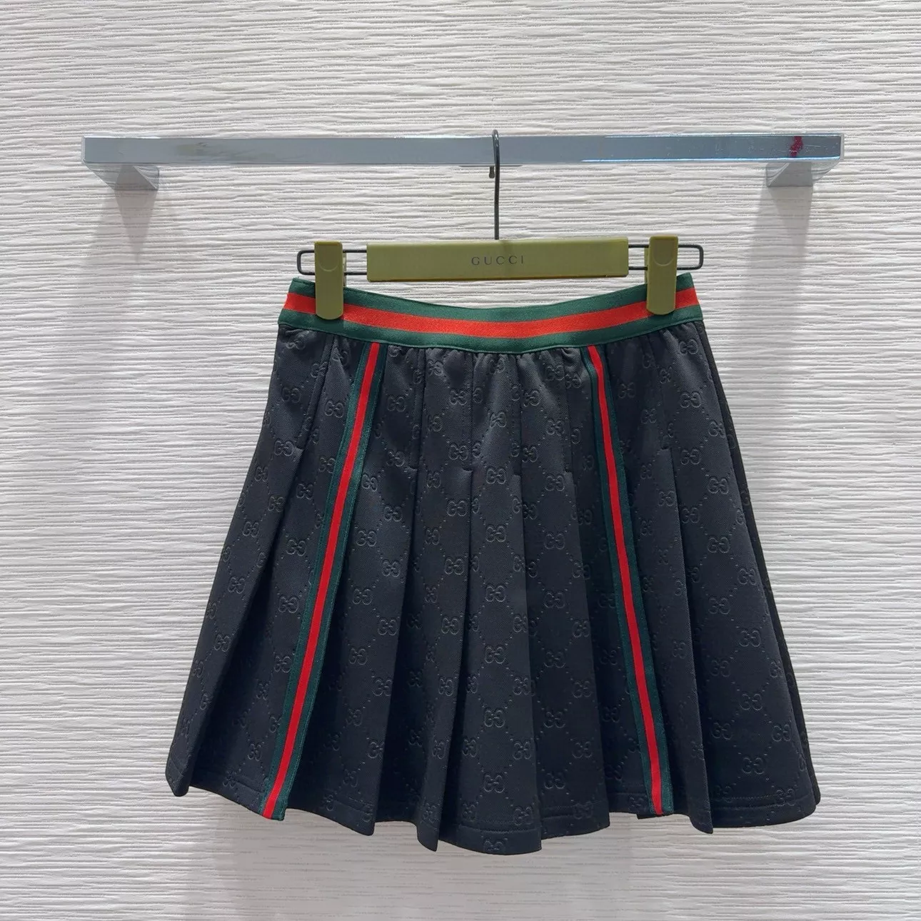 Gucci Tracksuits Short Sleeved For Women Flexible 1850