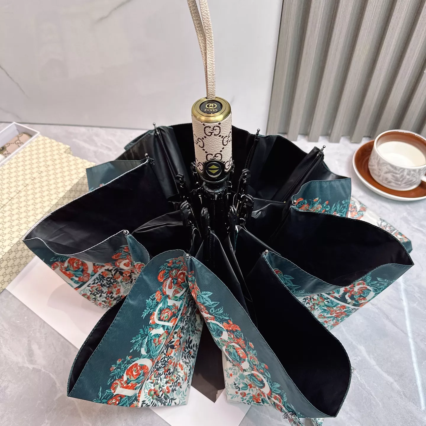Gucci Umbrellas Refined 2600