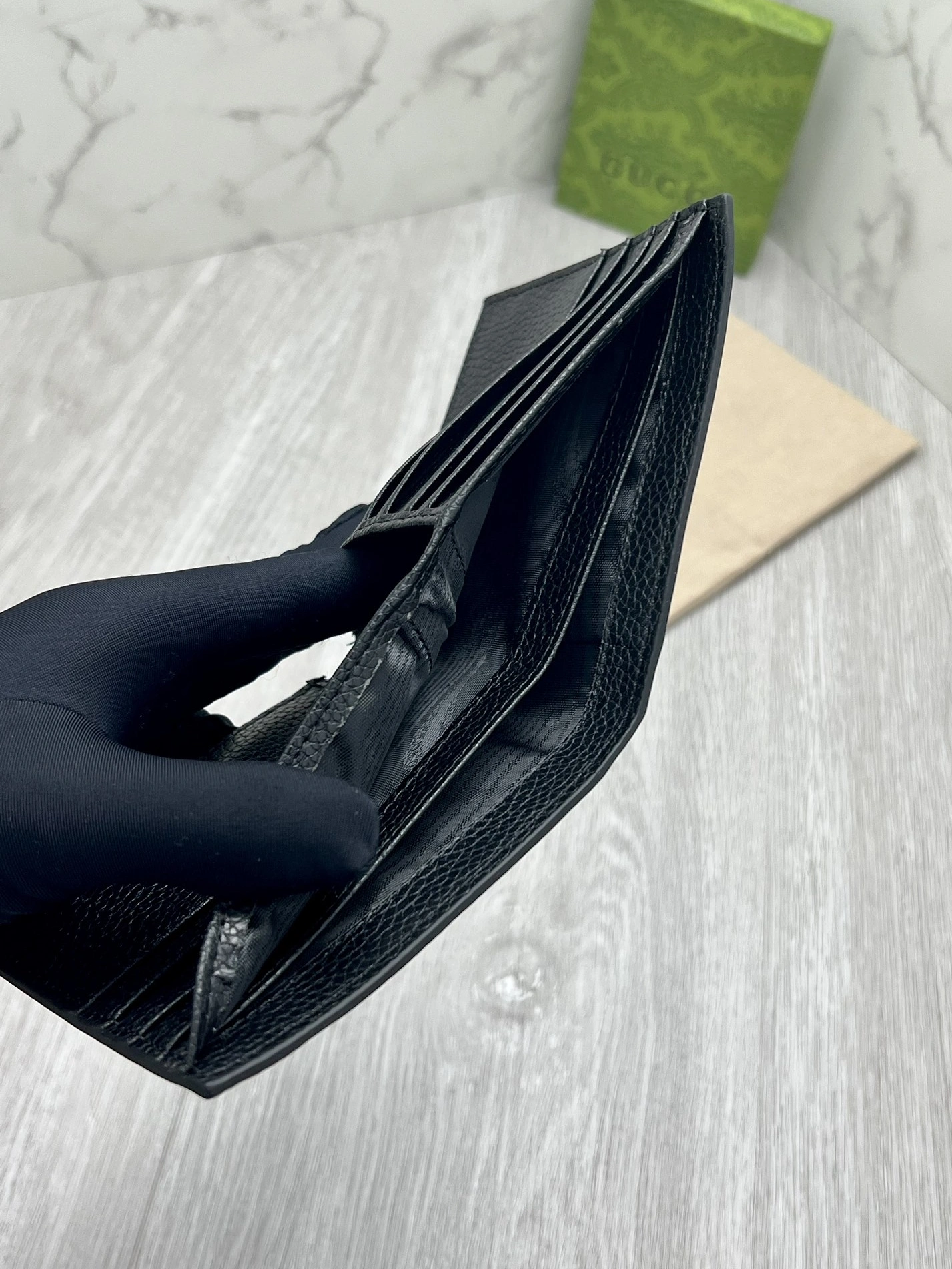 Gucci Wallets For Unisex Classic 415