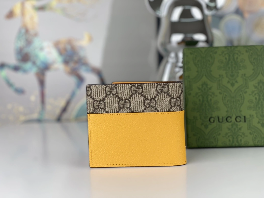 Gucci Wallets For Unisex Sleek 9964