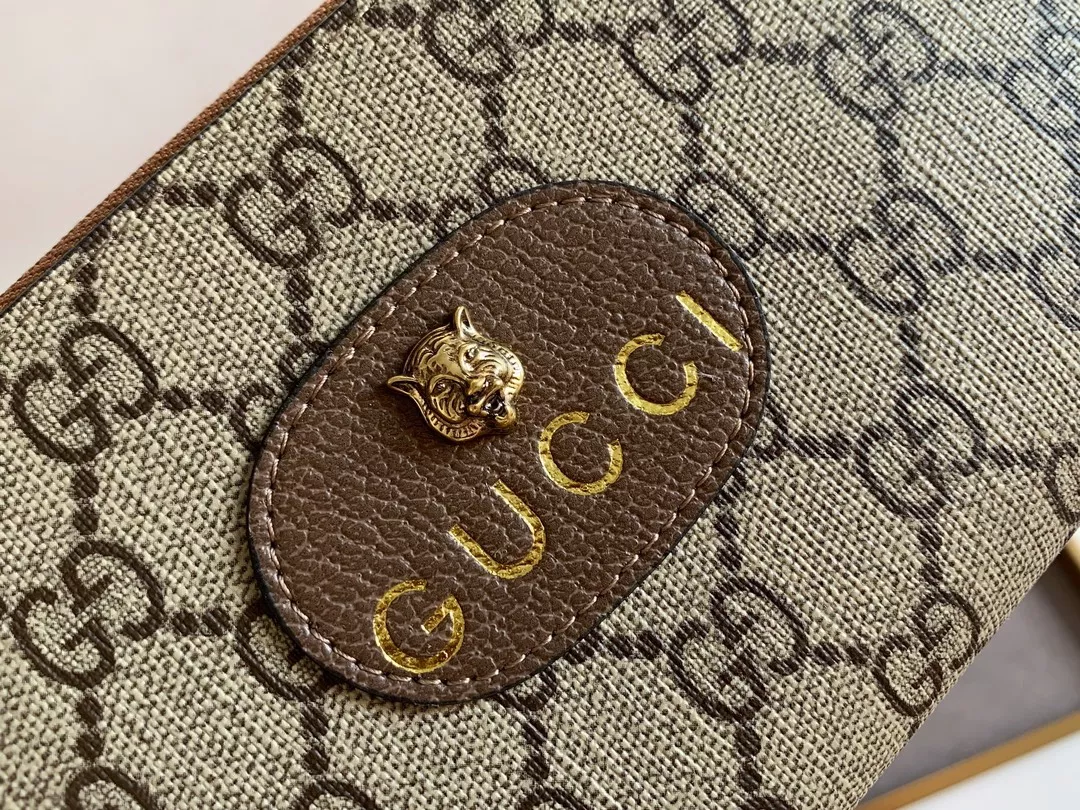 Gucci Wallets Sleek 1757