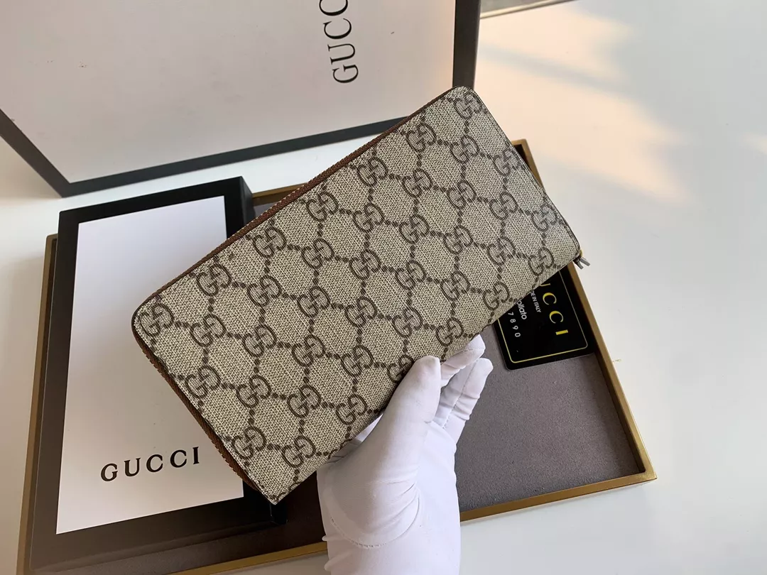 Gucci Wallets Sleek 1757