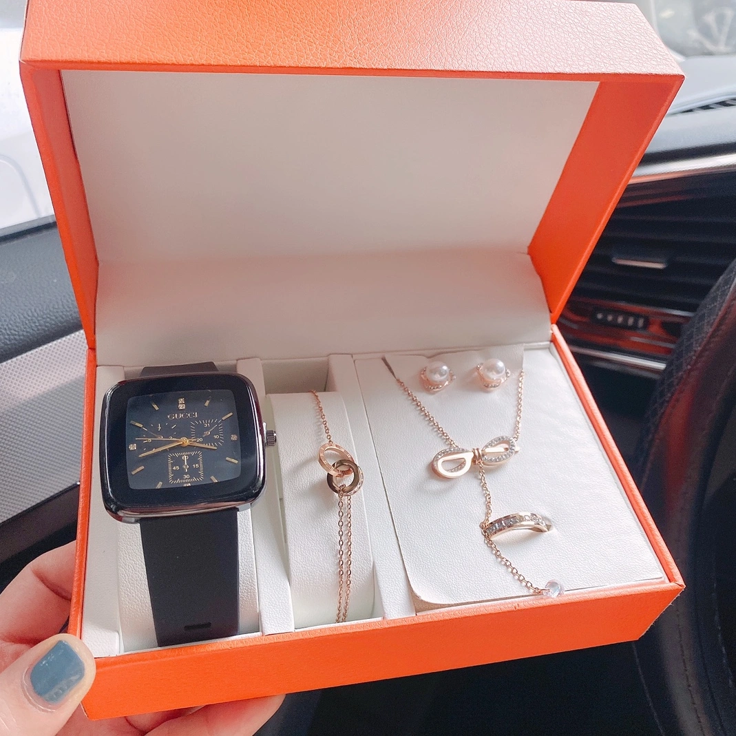Gucci Watches For Women Fashionable 4422