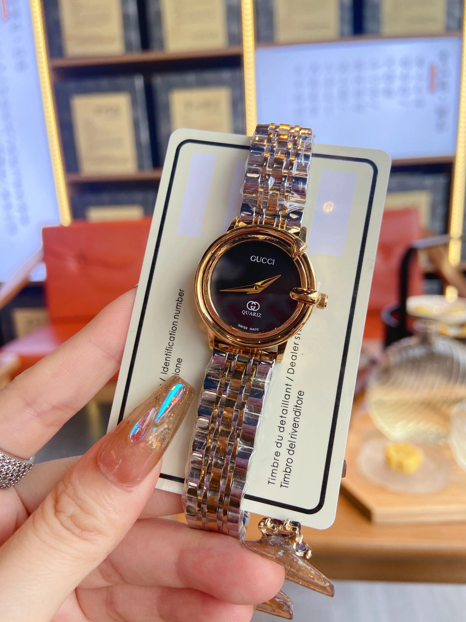 Gucci Watches For Women Sleek 8248