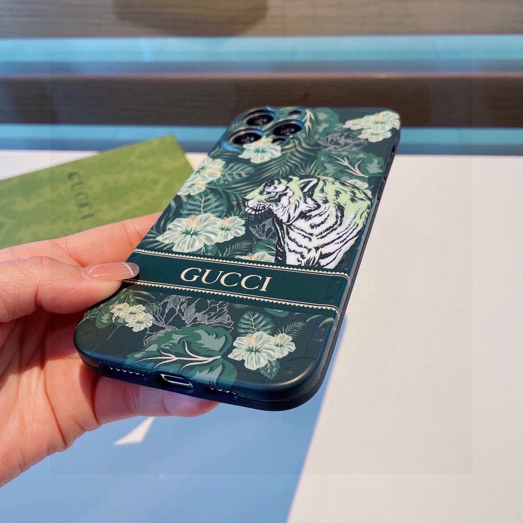 Gucci iPhone Case Timeless 599