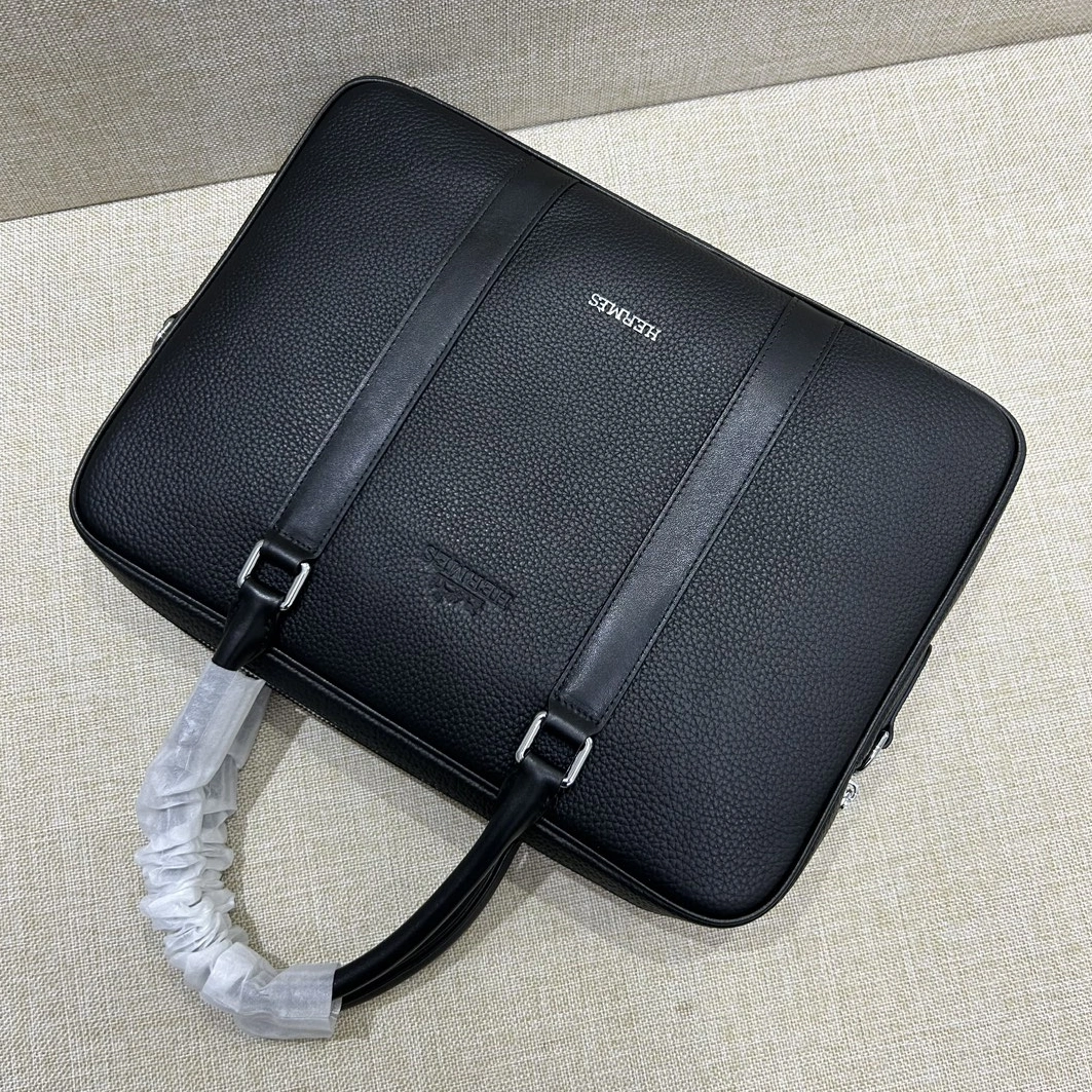 Hermes AAA Man Handbags Breathable 6245