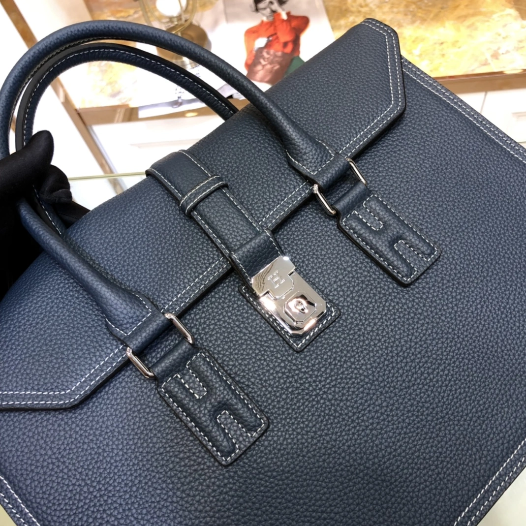 Hermes AAA Man Handbags Comfortable 5135