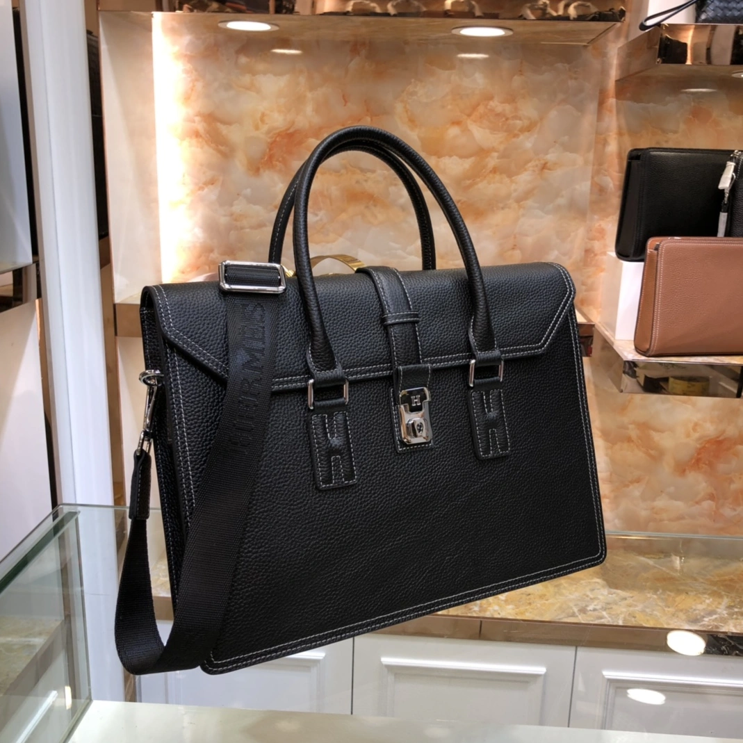 Hermes AAA Man Handbags Elegant 7956