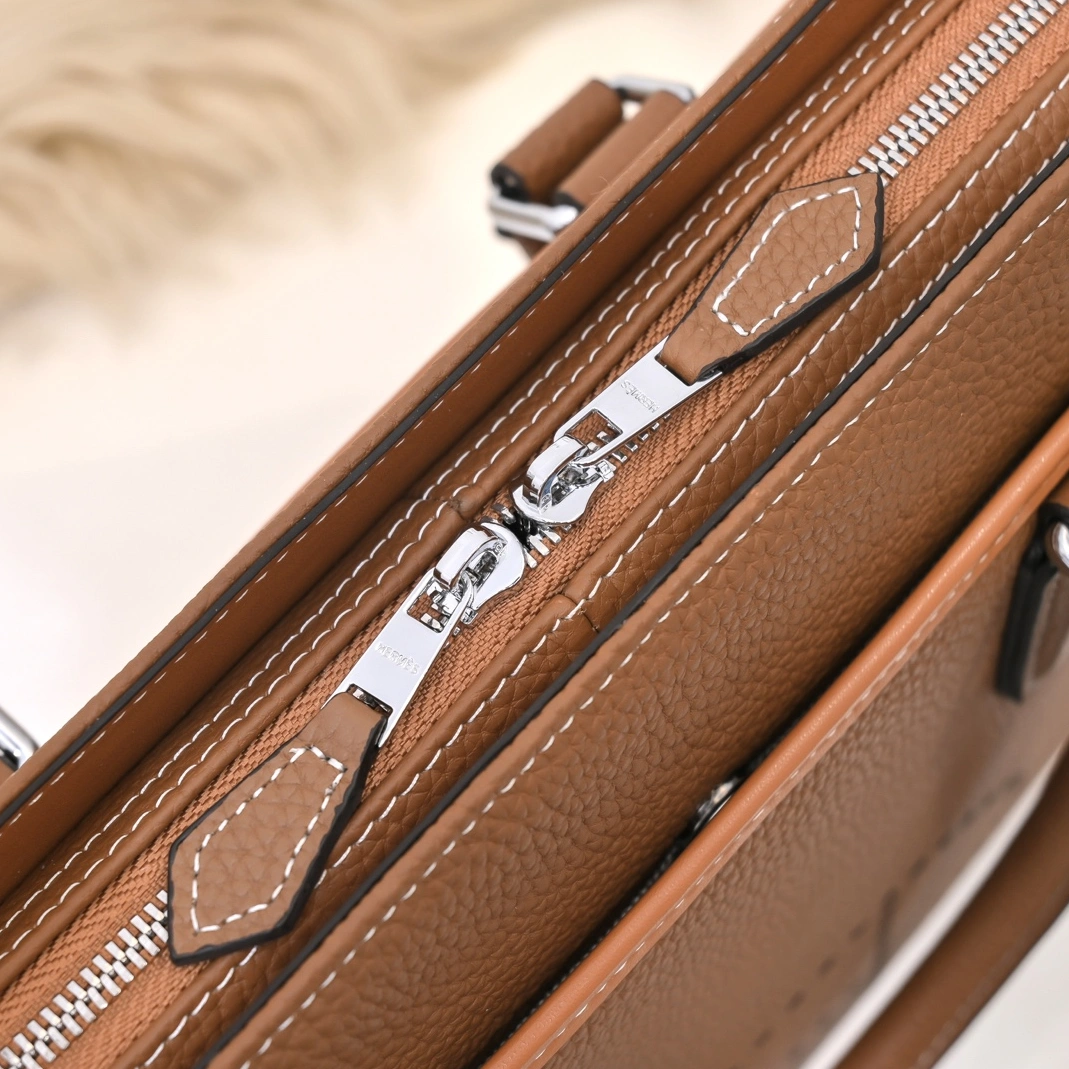 Hermes AAA Man Handbags EyeCatching 9780