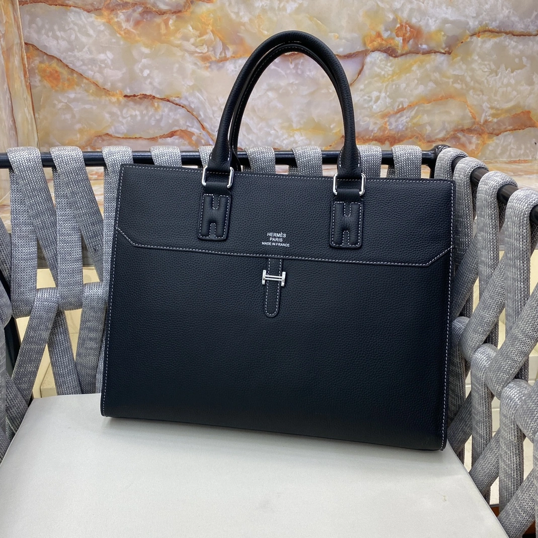 Hermes AAA Man Handbags Fashionable 7926