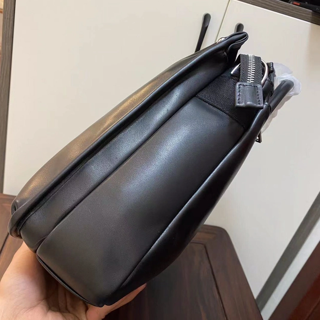 Hermes AAA Man Handbags Functional 5062