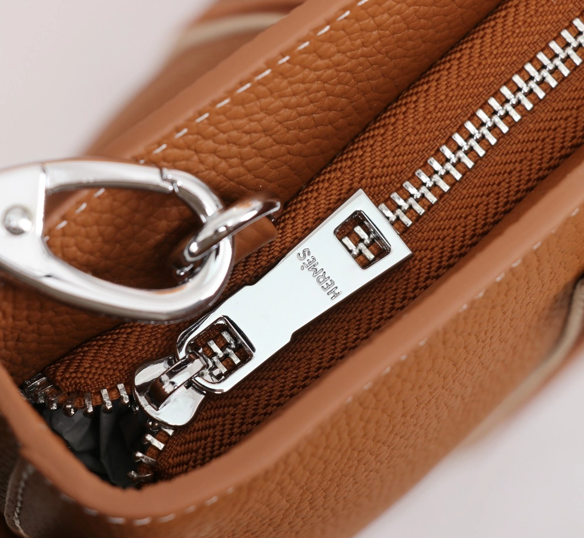 Hermes AAA Man Handbags Lightweight 860