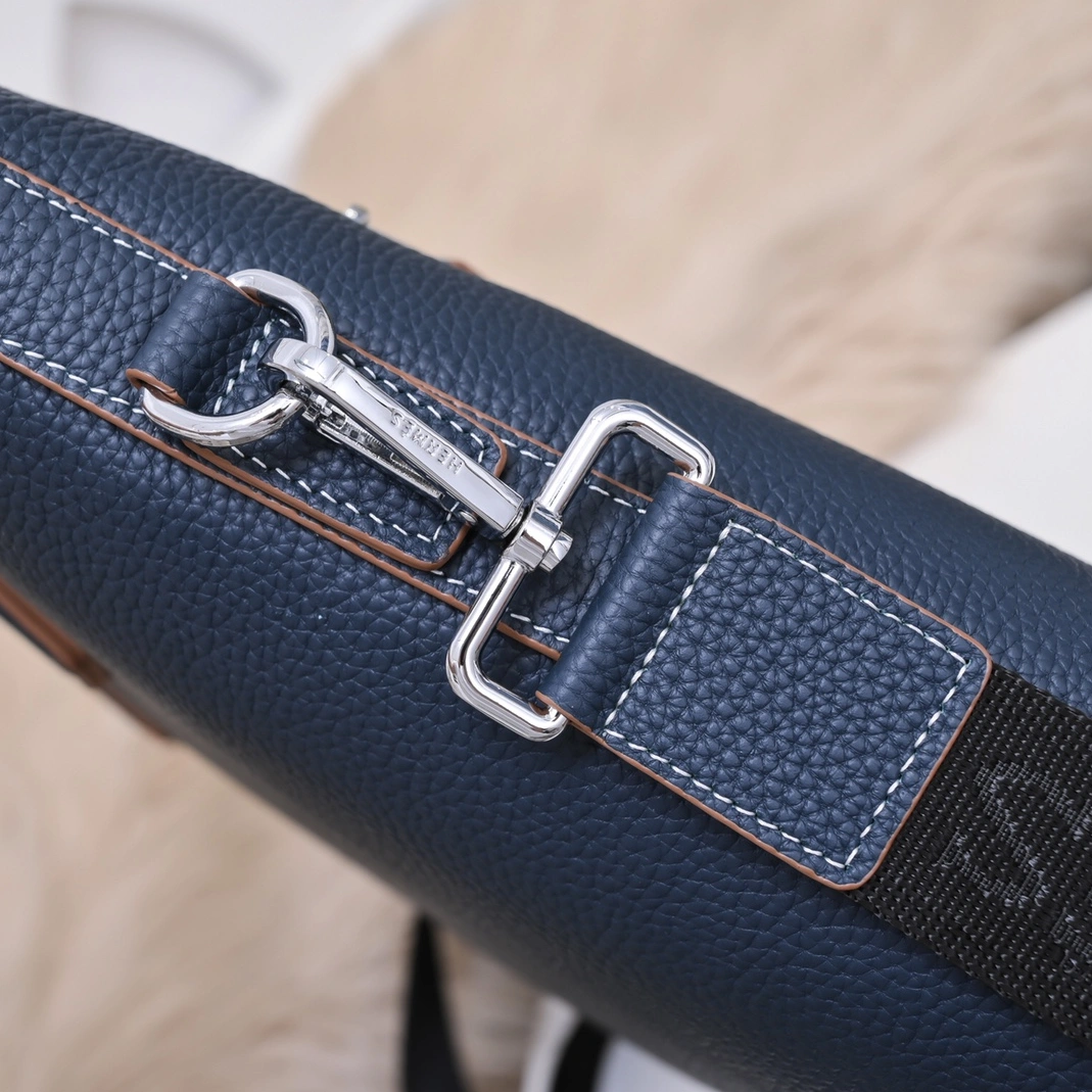 Hermes AAA Man Handbags Modern 5803