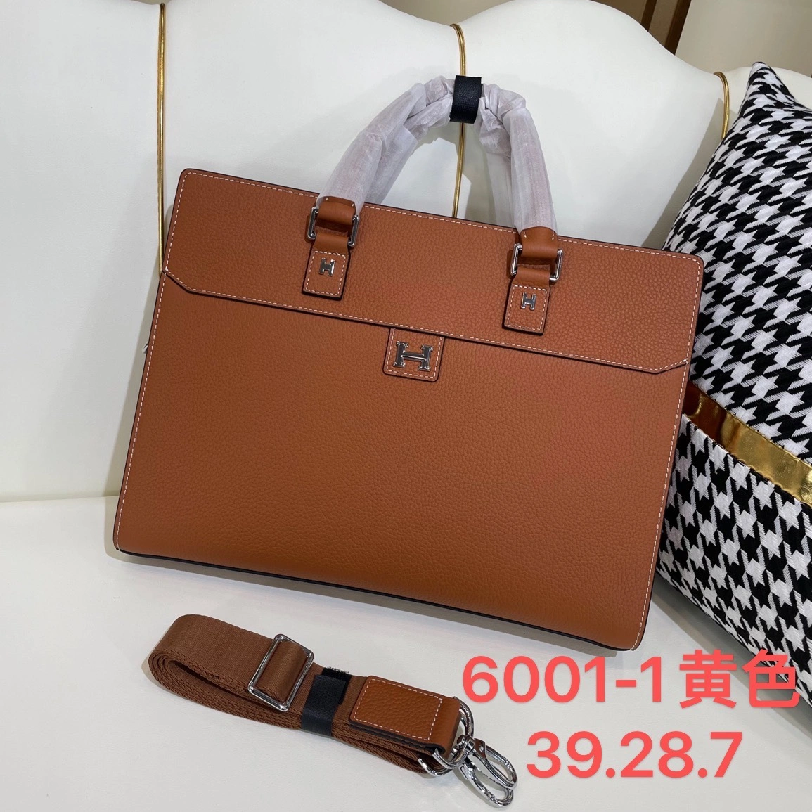 Hermes AAA Man Handbags Sophisticated 2443