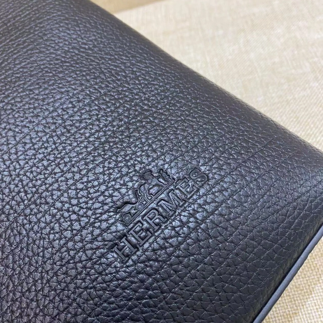 Hermes AAA Man Handbags Unique 4978