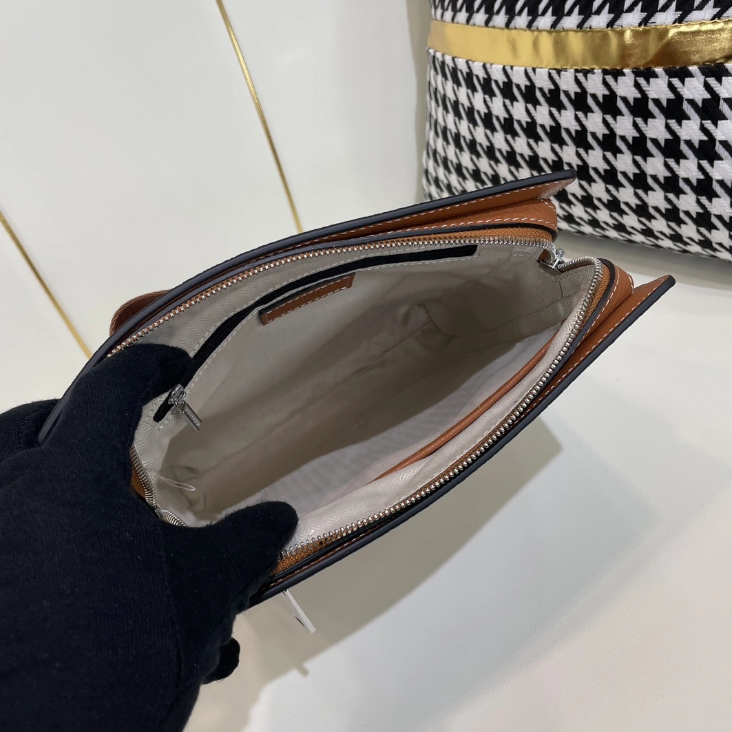 Hermes AAA Man Messenger Bags Modern 968