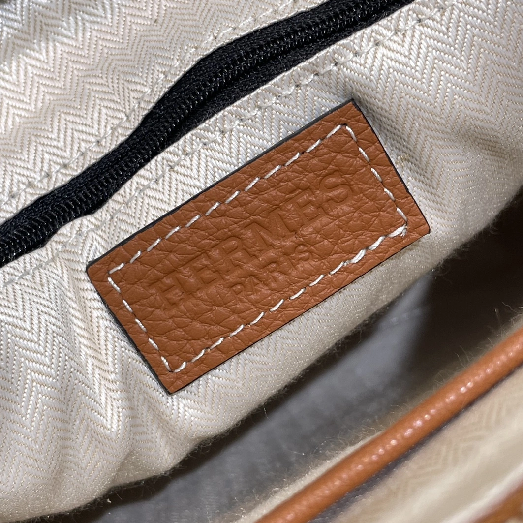 Hermes AAA Man Messenger Bags Modern 968