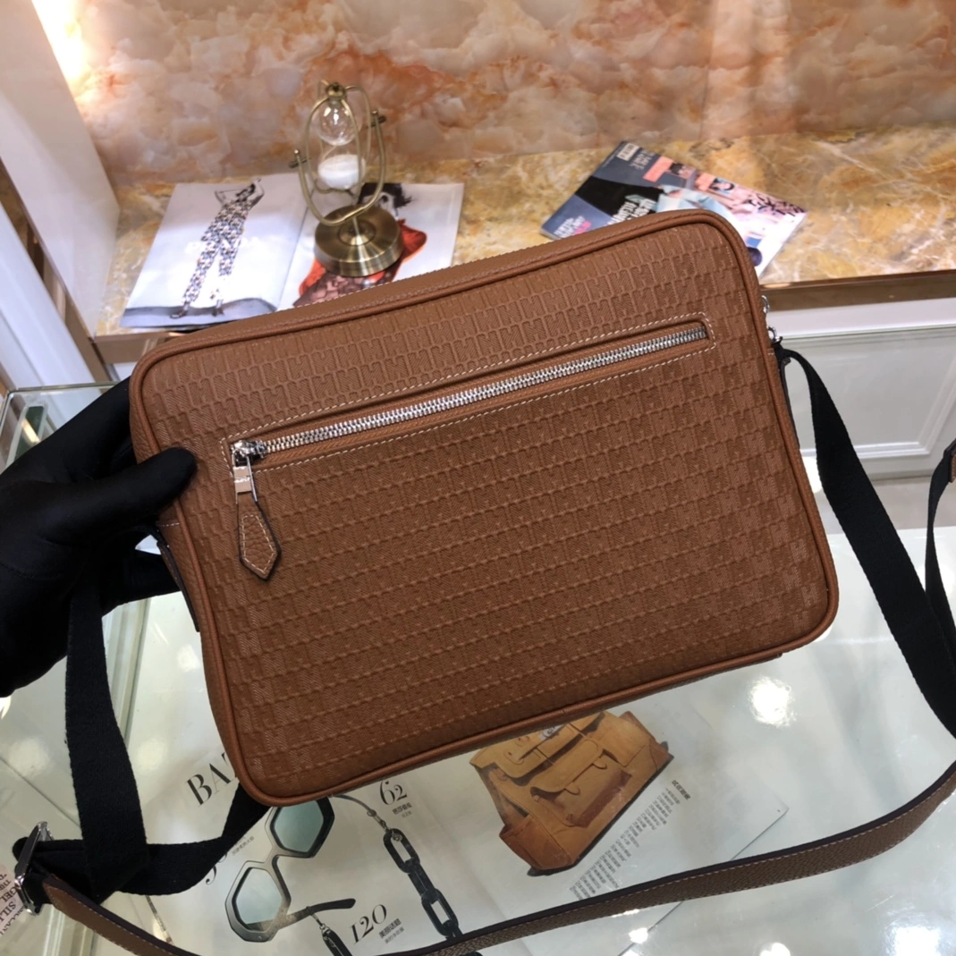 Hermes AAA Man Messenger Bags Resilient 682