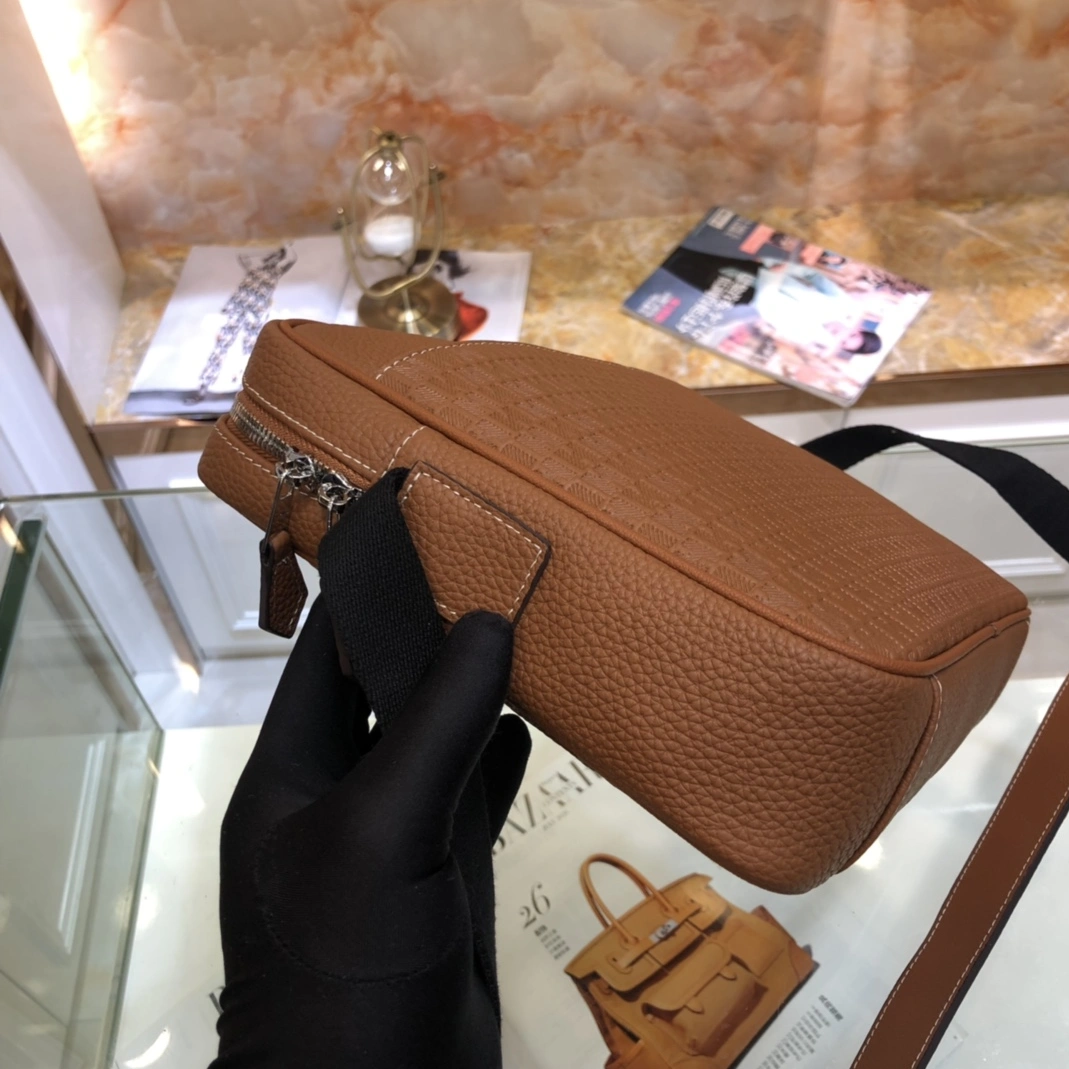 Hermes AAA Man Messenger Bags Resilient 682
