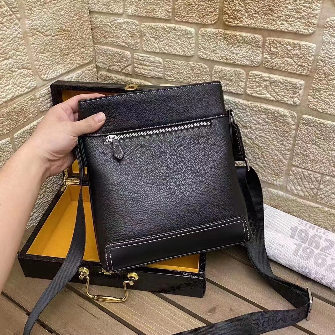 Hermes AAA Man Messenger Bags Resilient 8278