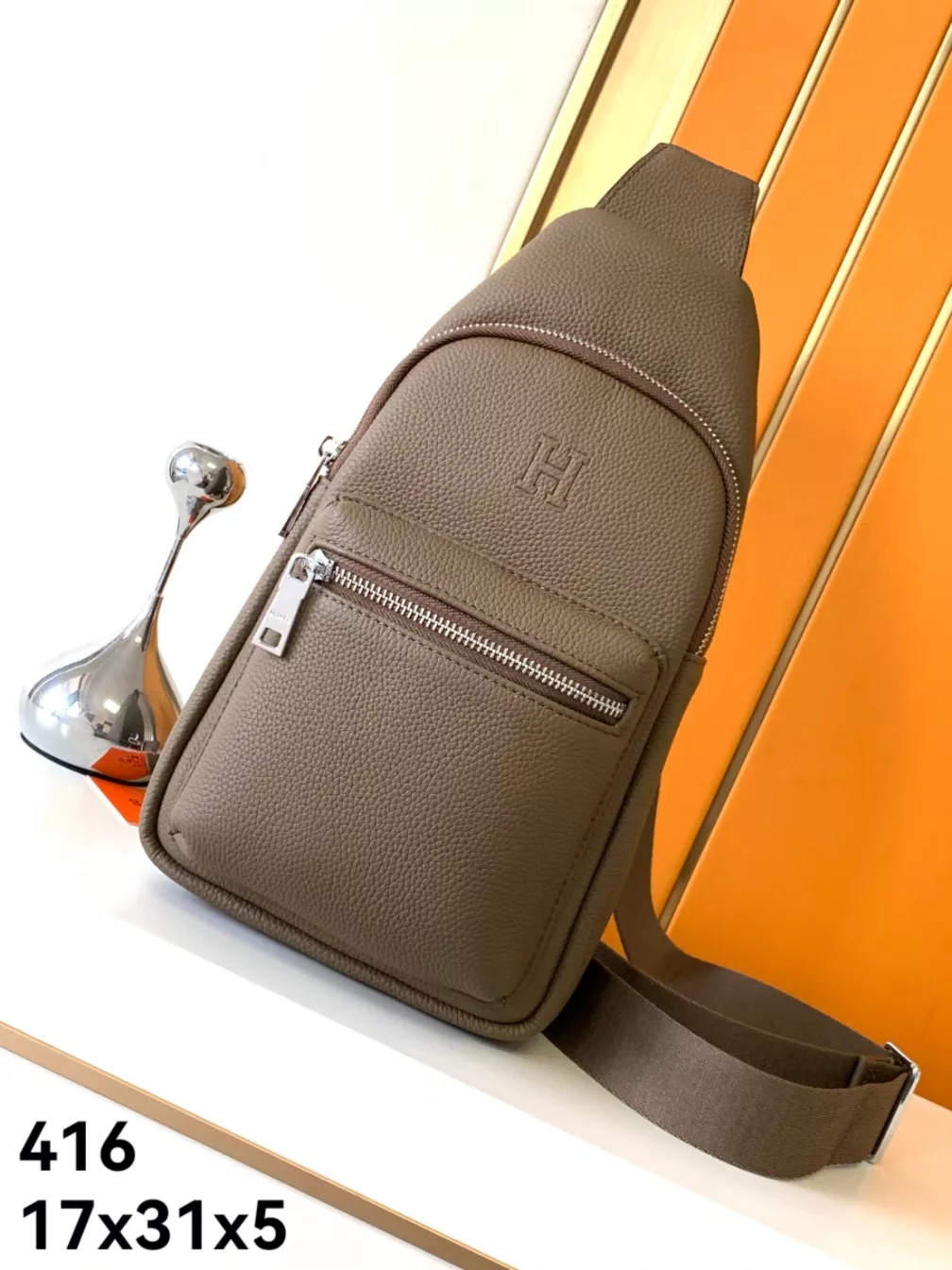 Hermes AAA Man Messenger Bags Sleek 8535