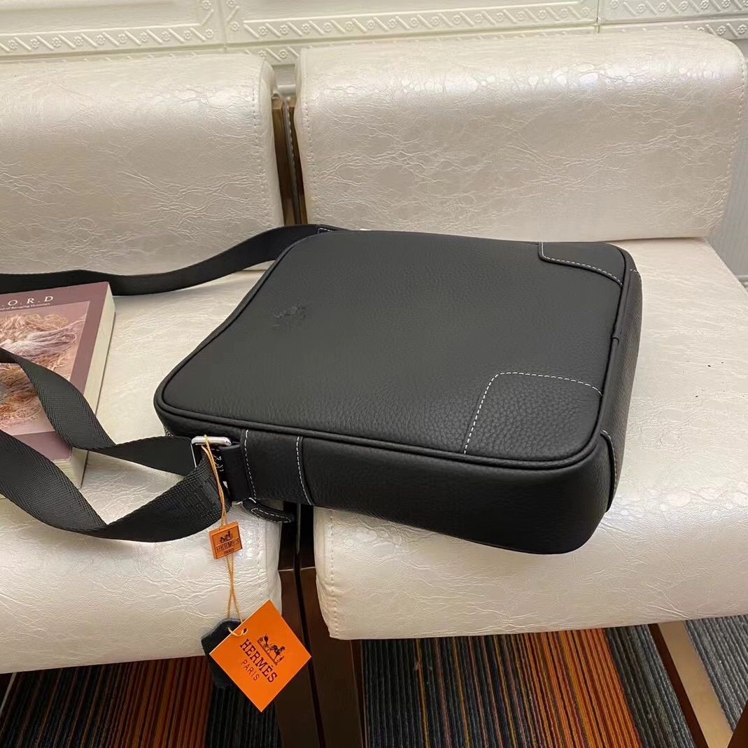 Hermes AAA Man Messenger Bags Trendsetting 118