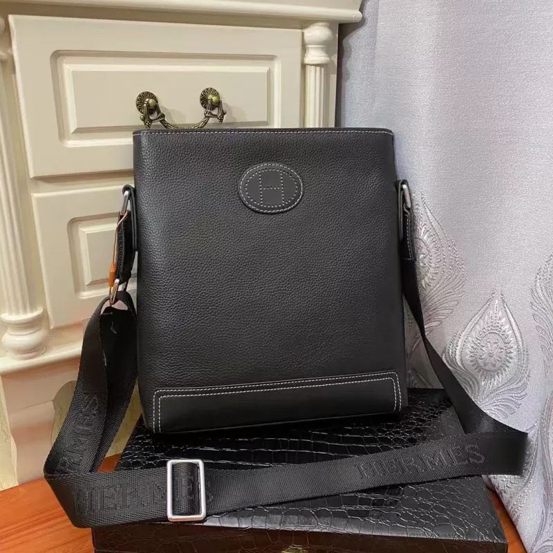 Hermes AAA Man Messenger Bags Vibrant 6605