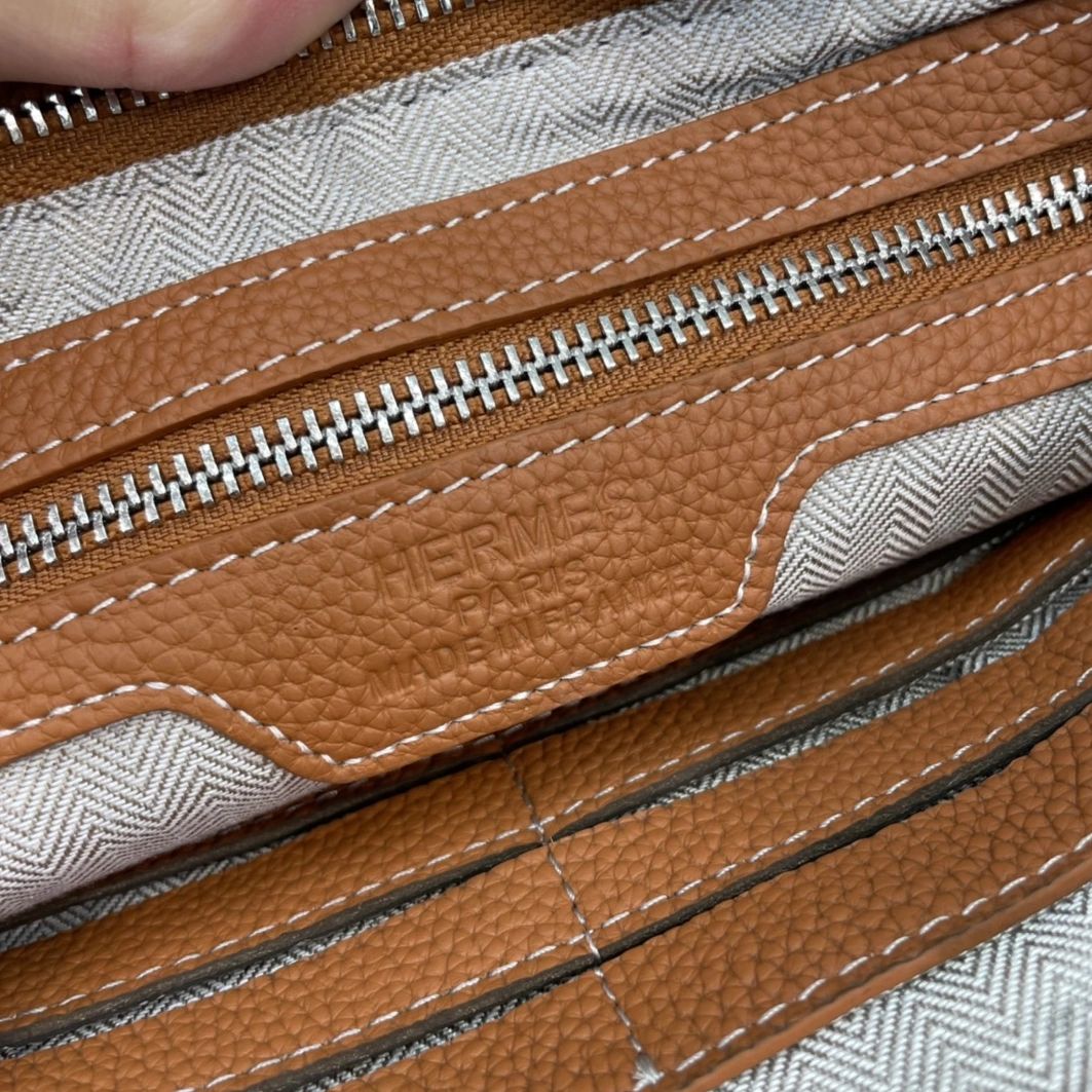 Hermes AAA Man Wallets Durable 8389