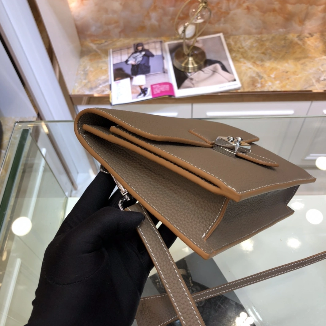 Hermes AAA Man Wallets Efficient 3987