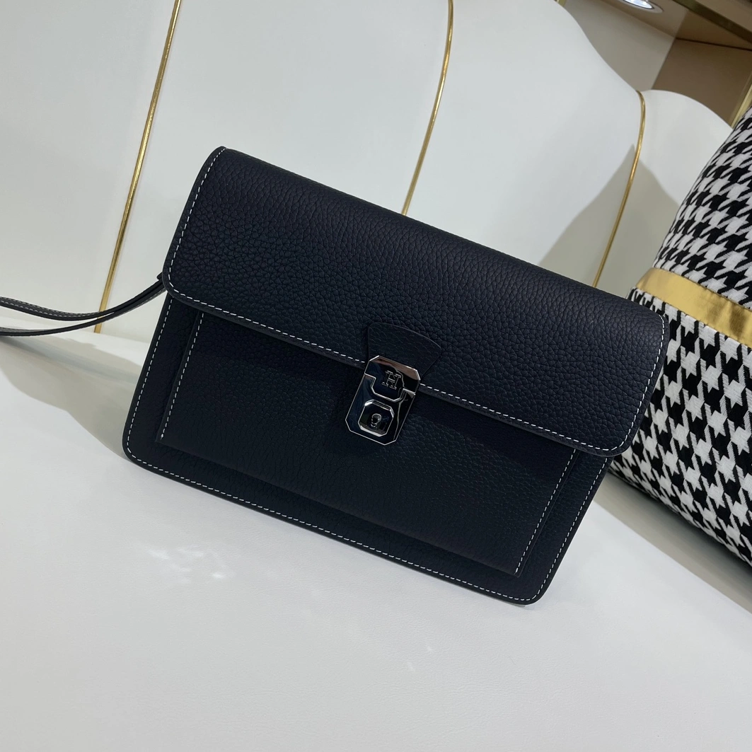 Hermes AAA Man Wallets GoAnywhere 7812