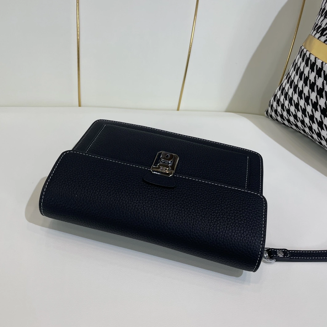 Hermes AAA Man Wallets GoAnywhere 7812