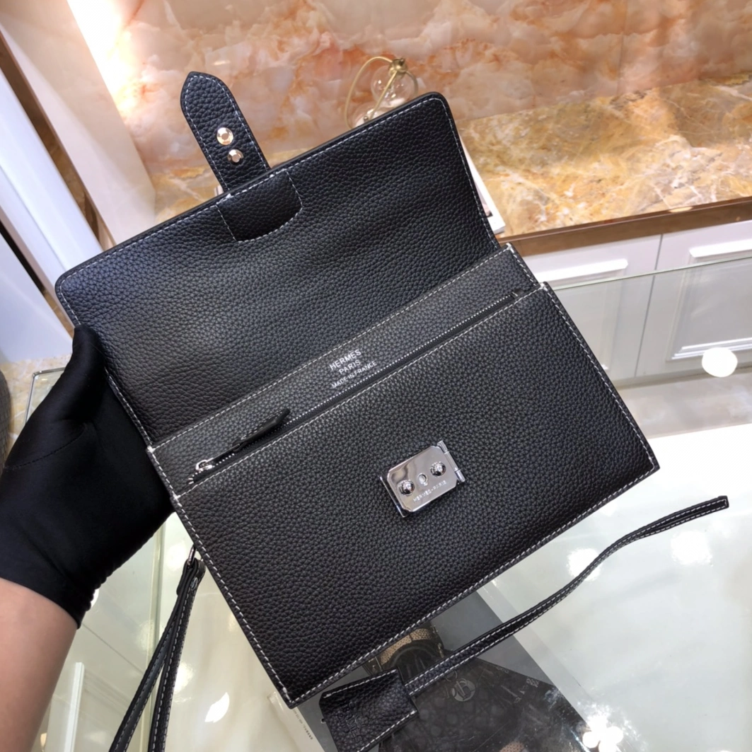 Hermes AAA Man Wallets Stylish 8244