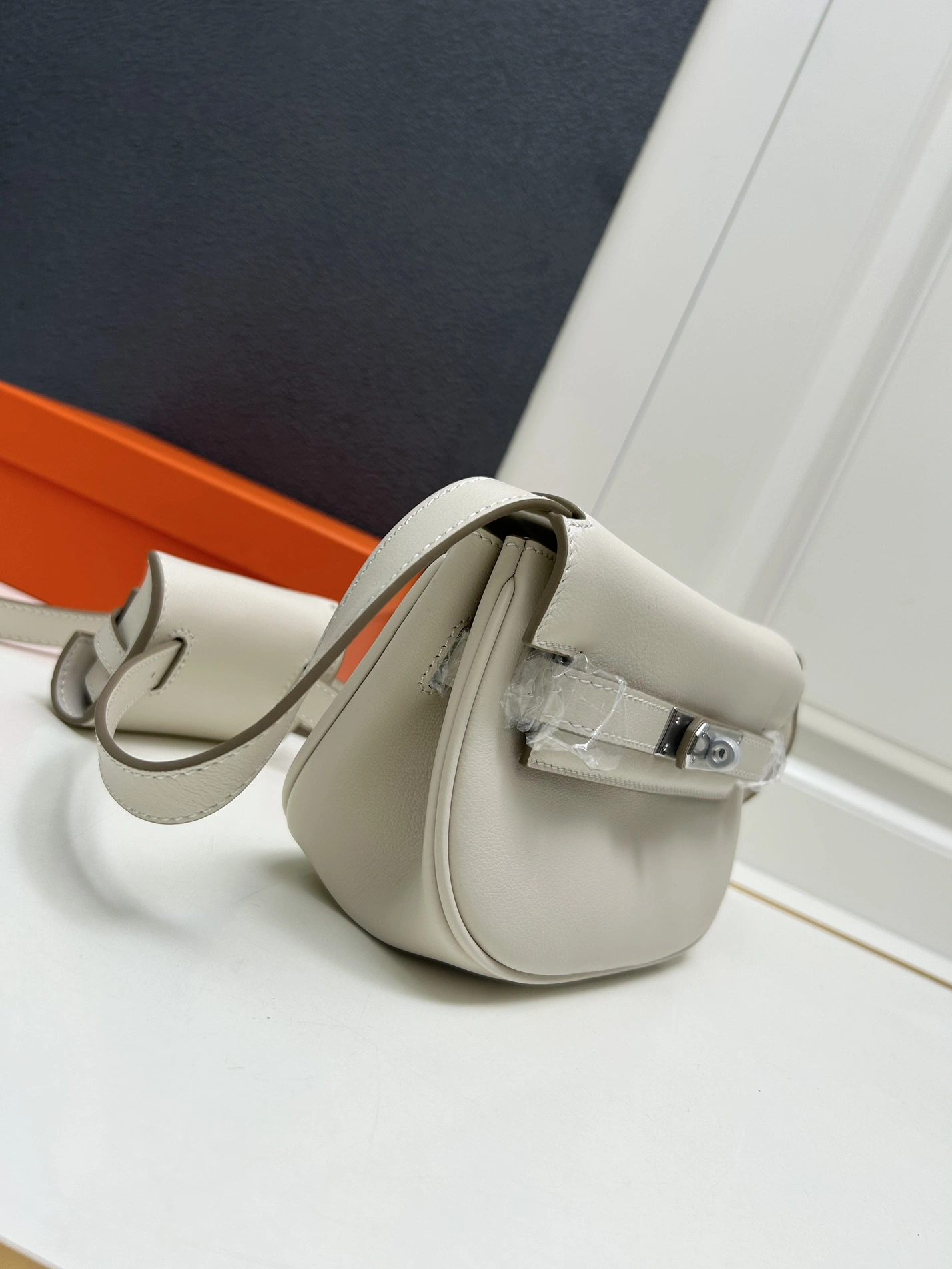 Hermes AAA Quality Belt Bags For Women HighQuality 9880