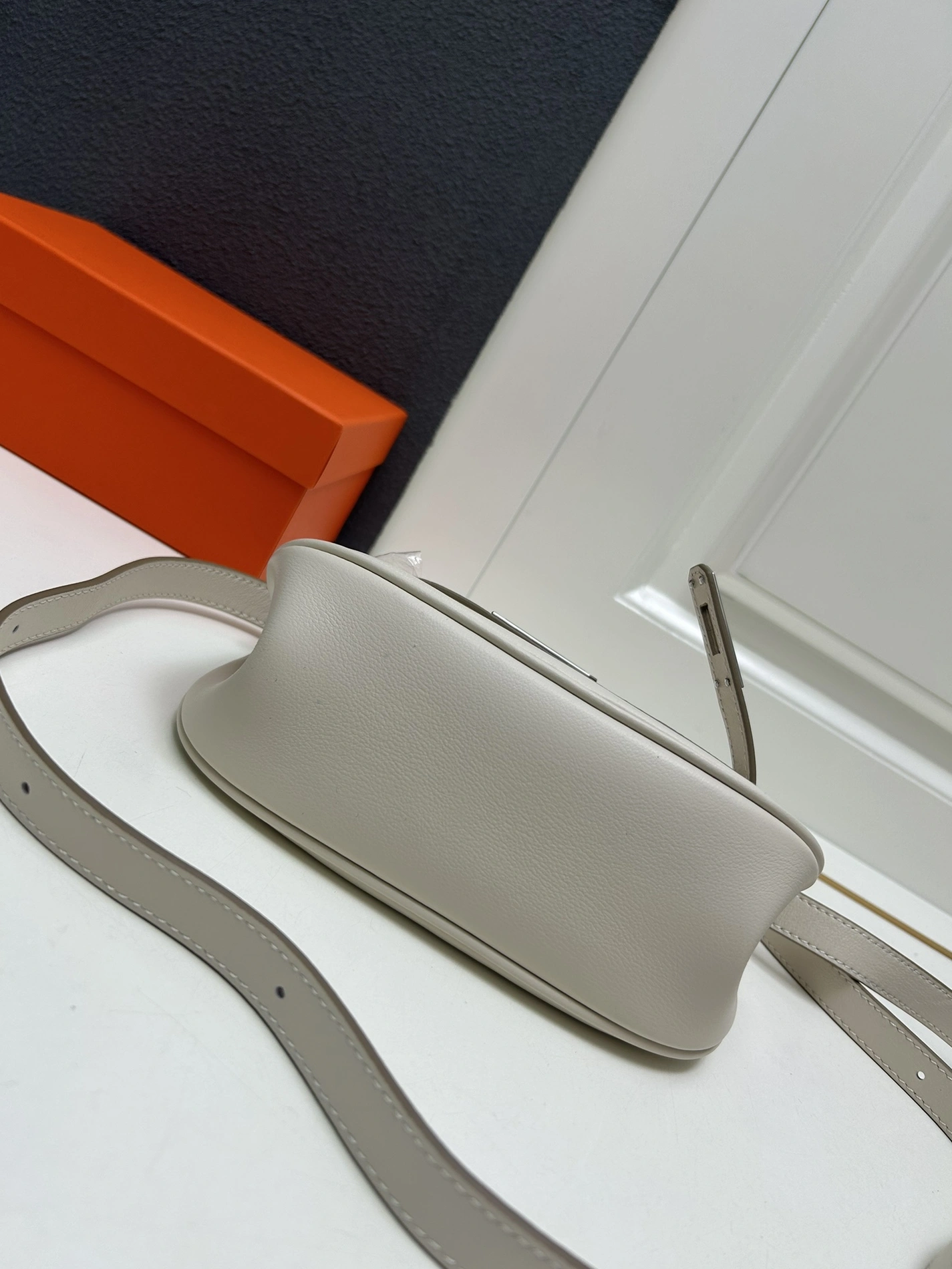 Hermes AAA Quality Belt Bags For Women HighQuality 9880