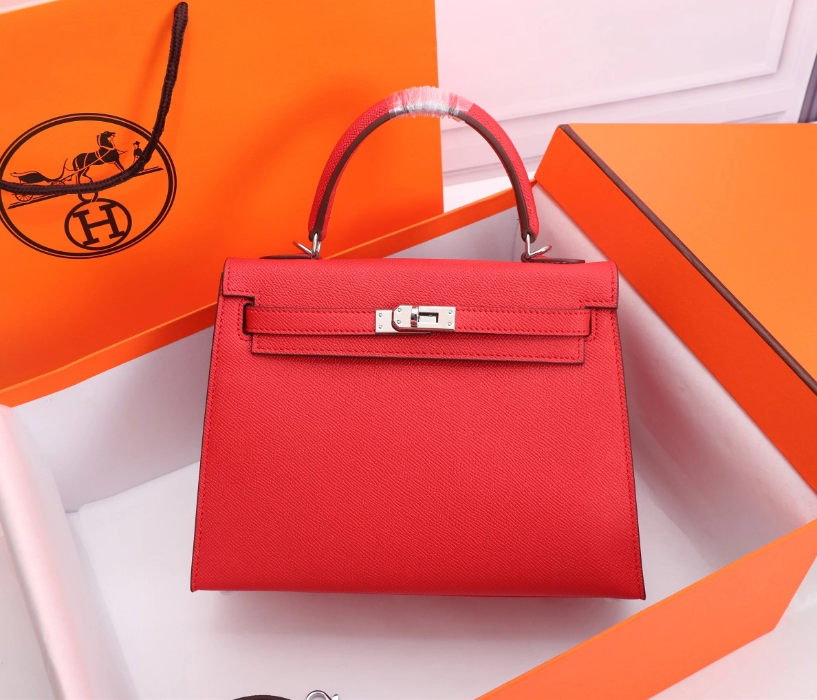 Hermes AAA Quality Handbags For Women Bright 670