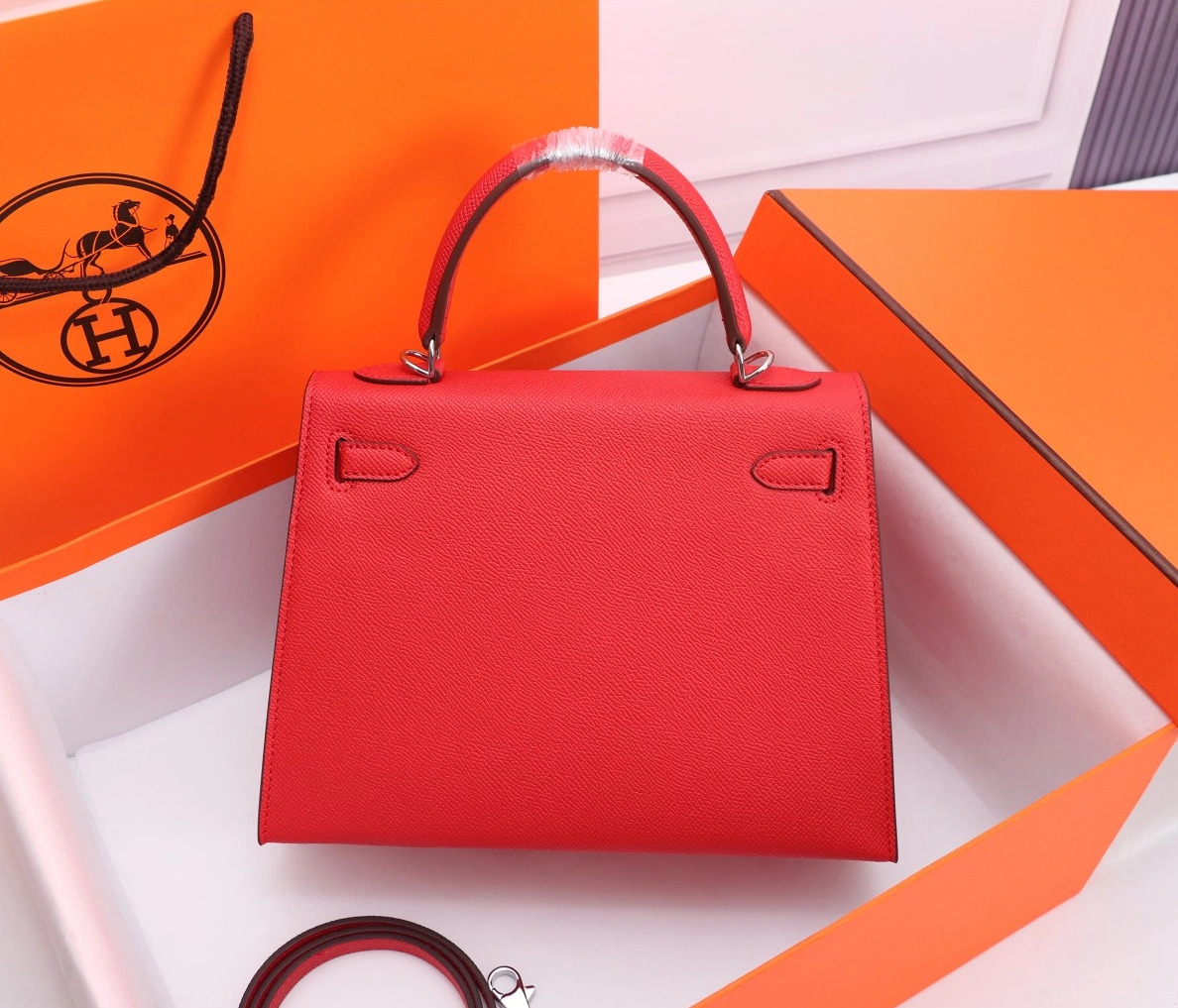 Hermes AAA Quality Handbags For Women Bright 670