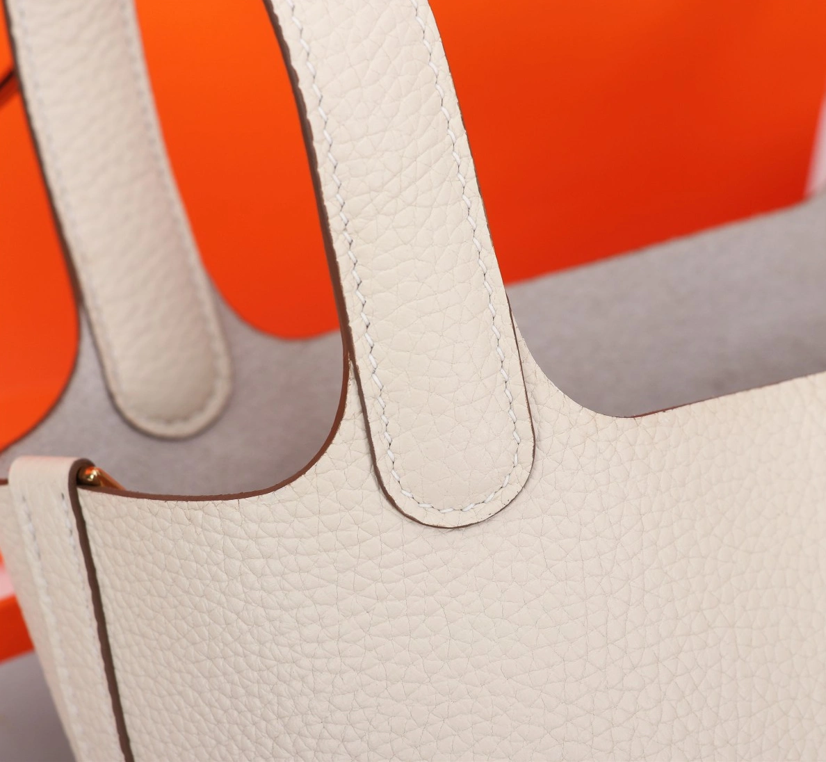 Hermes AAA Quality Handbags For Women Cozy 1357