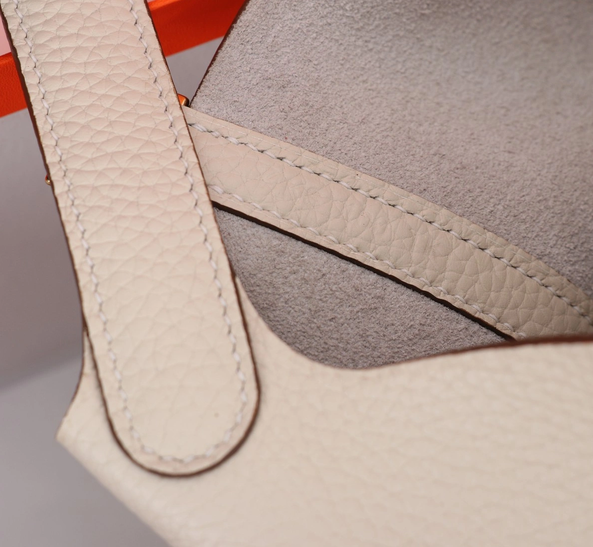 Hermes AAA Quality Handbags For Women Cozy 1357