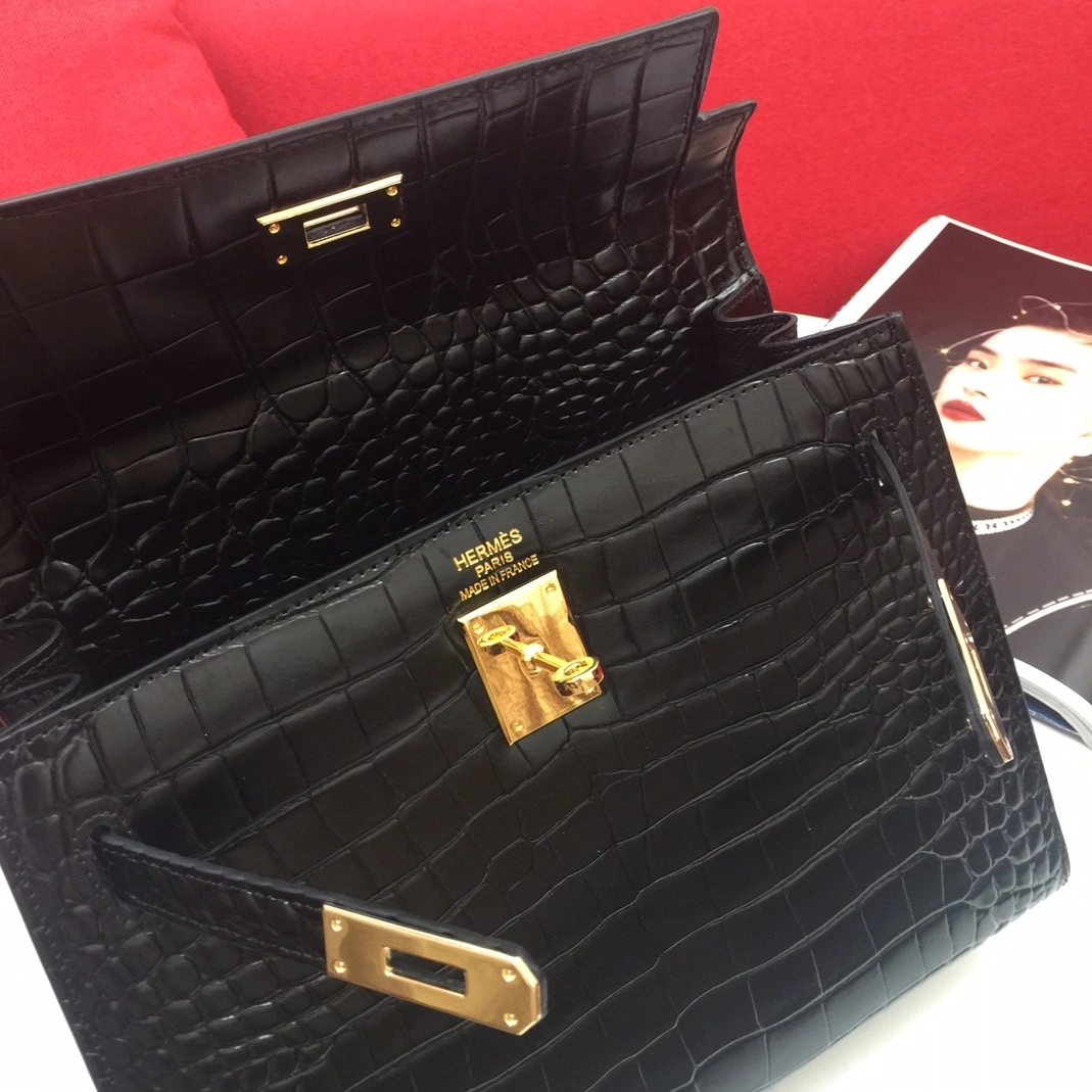 Hermes AAA Quality Handbags For Women Cozy 8325