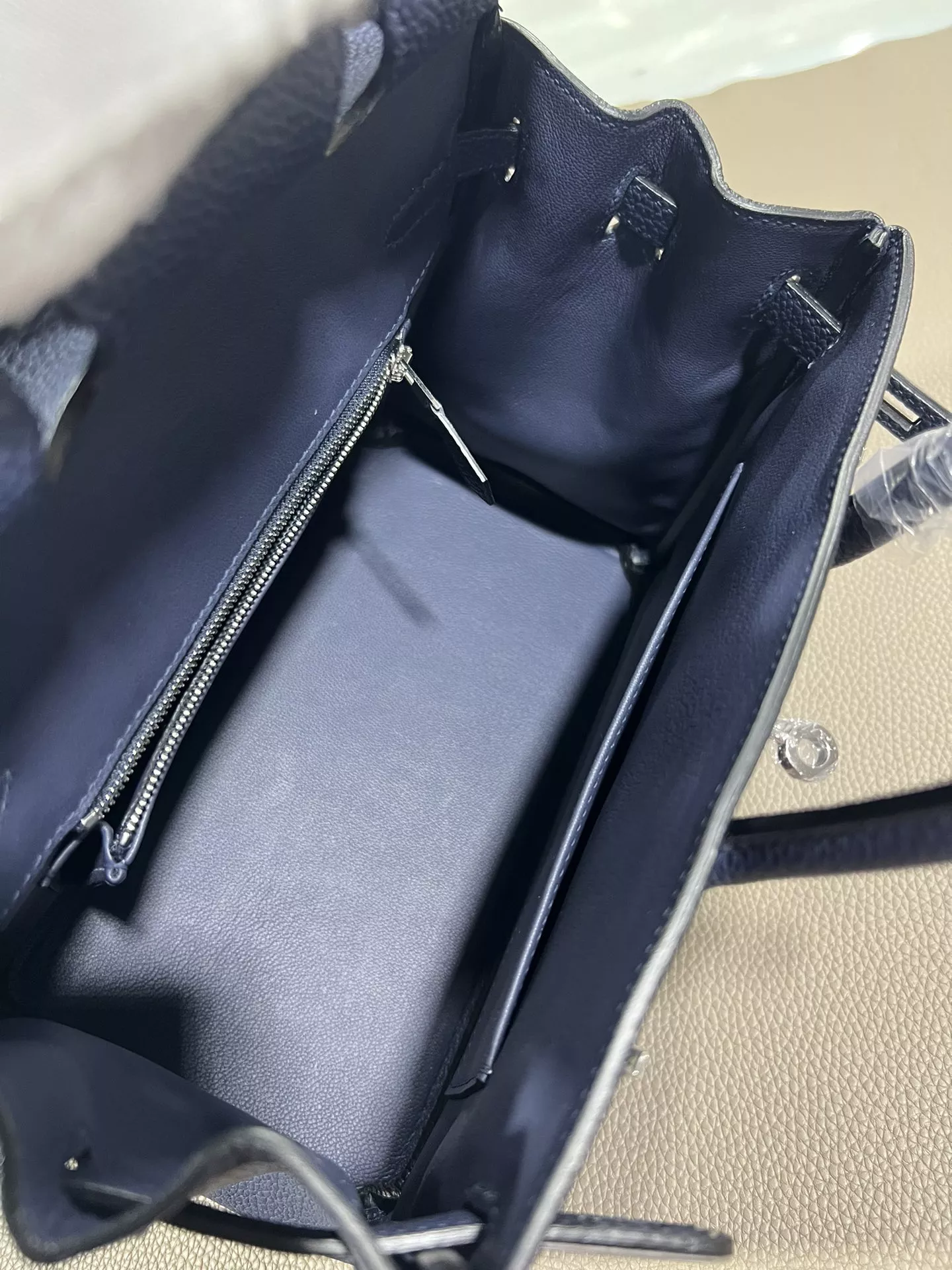Hermes AAA Quality Handbags For Women Durable 8050