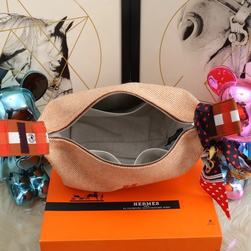 Hermes AAA Quality Handbags For Women Durable 9620
