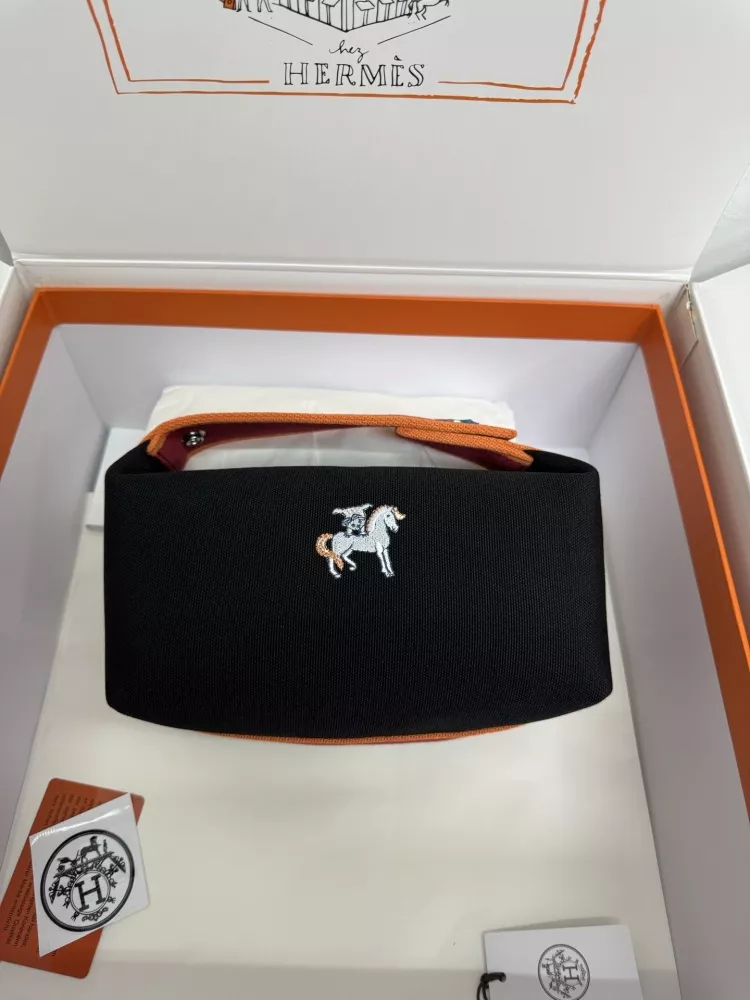 Hermes AAA Quality Handbags For Women Elegant 6680