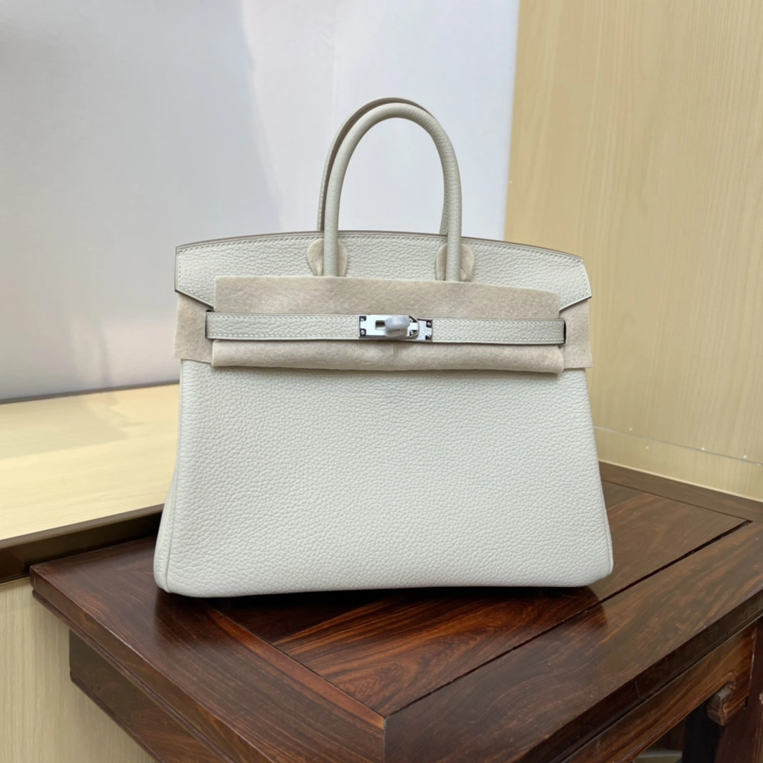 Hermes AAA Quality Handbags For Women EyeCatching 6363