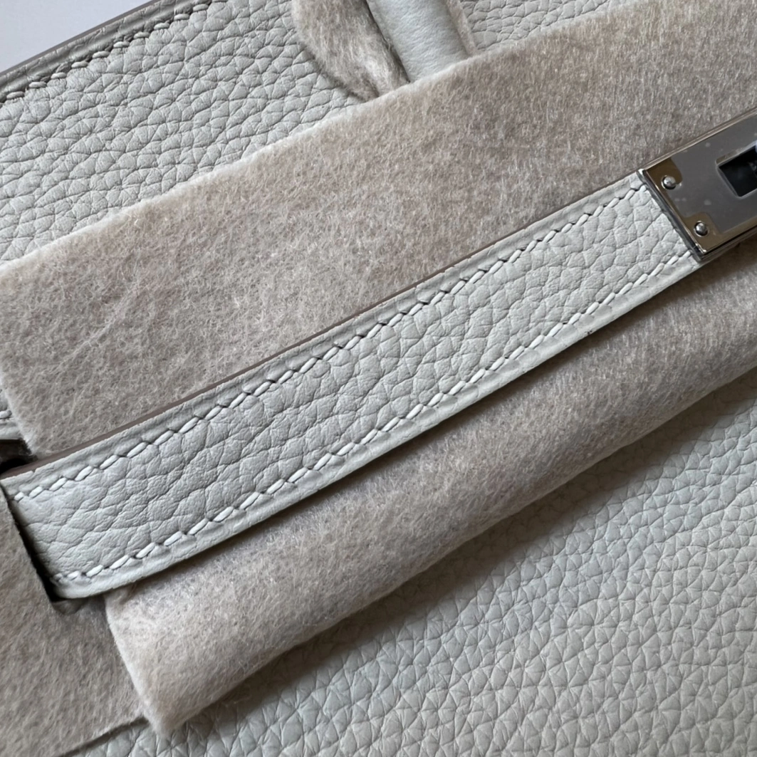 Hermes AAA Quality Handbags For Women EyeCatching 6363