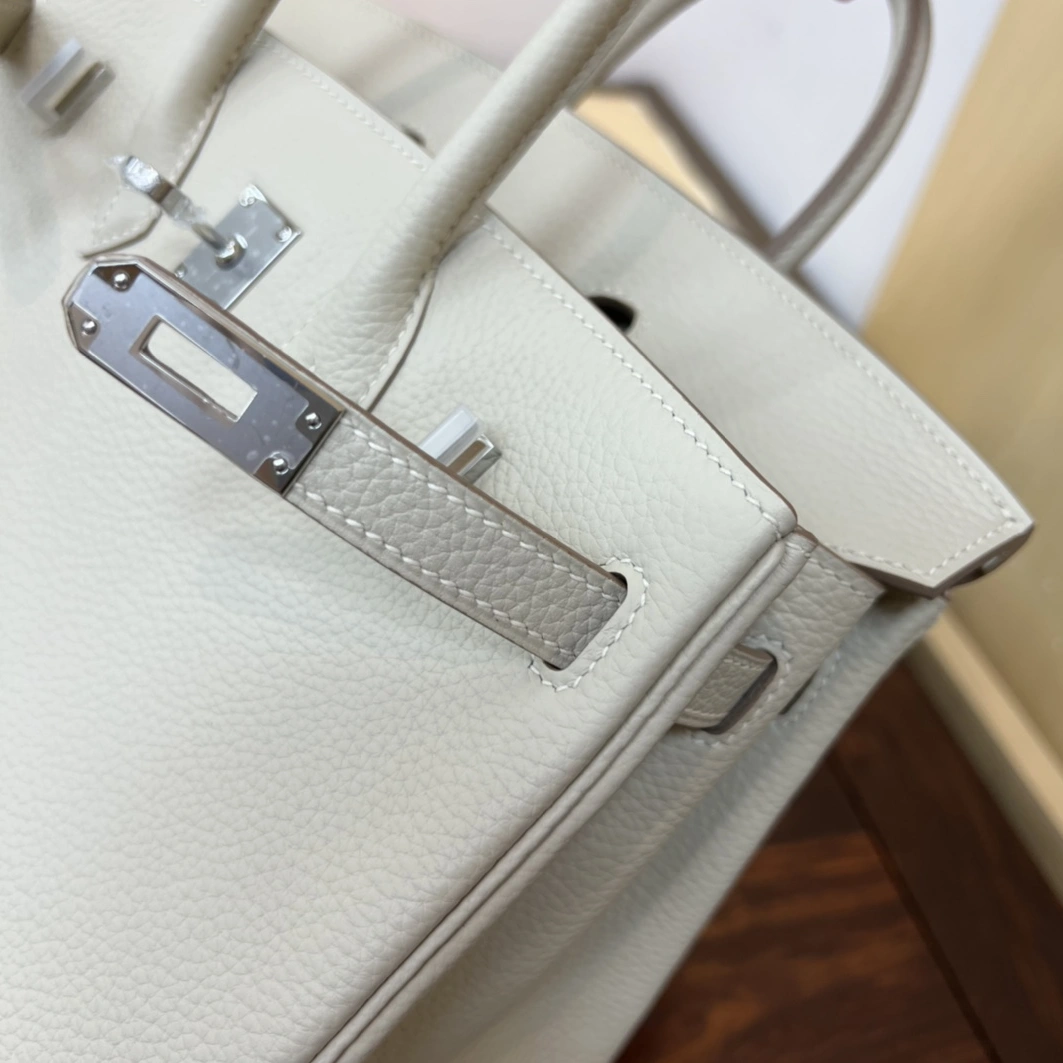Hermes AAA Quality Handbags For Women EyeCatching 6363
