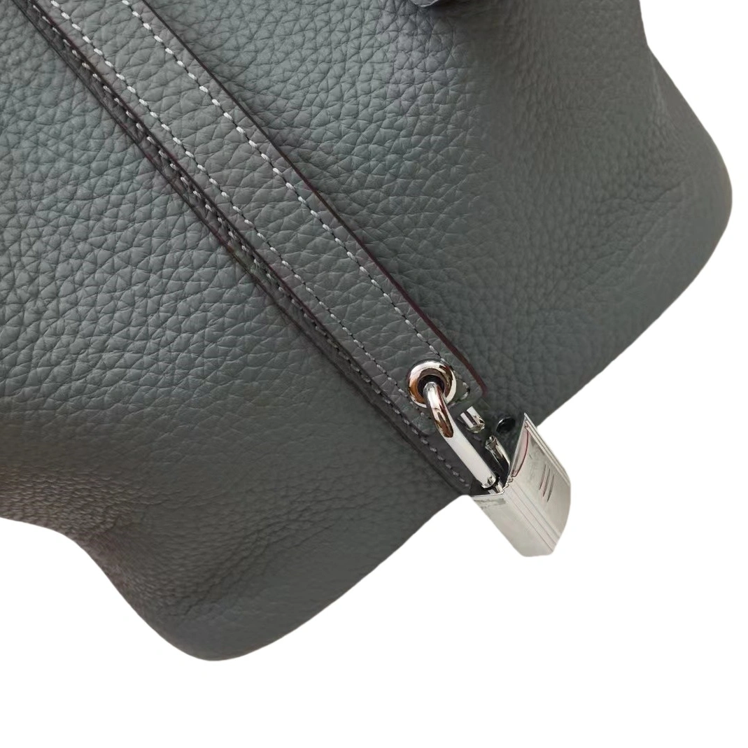 Hermes AAA Quality Handbags For Women Lightweight 439