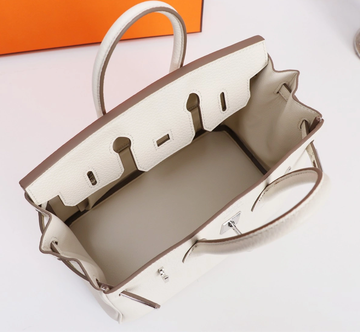 Hermes AAA Quality Handbags For Women Lightweight 5421