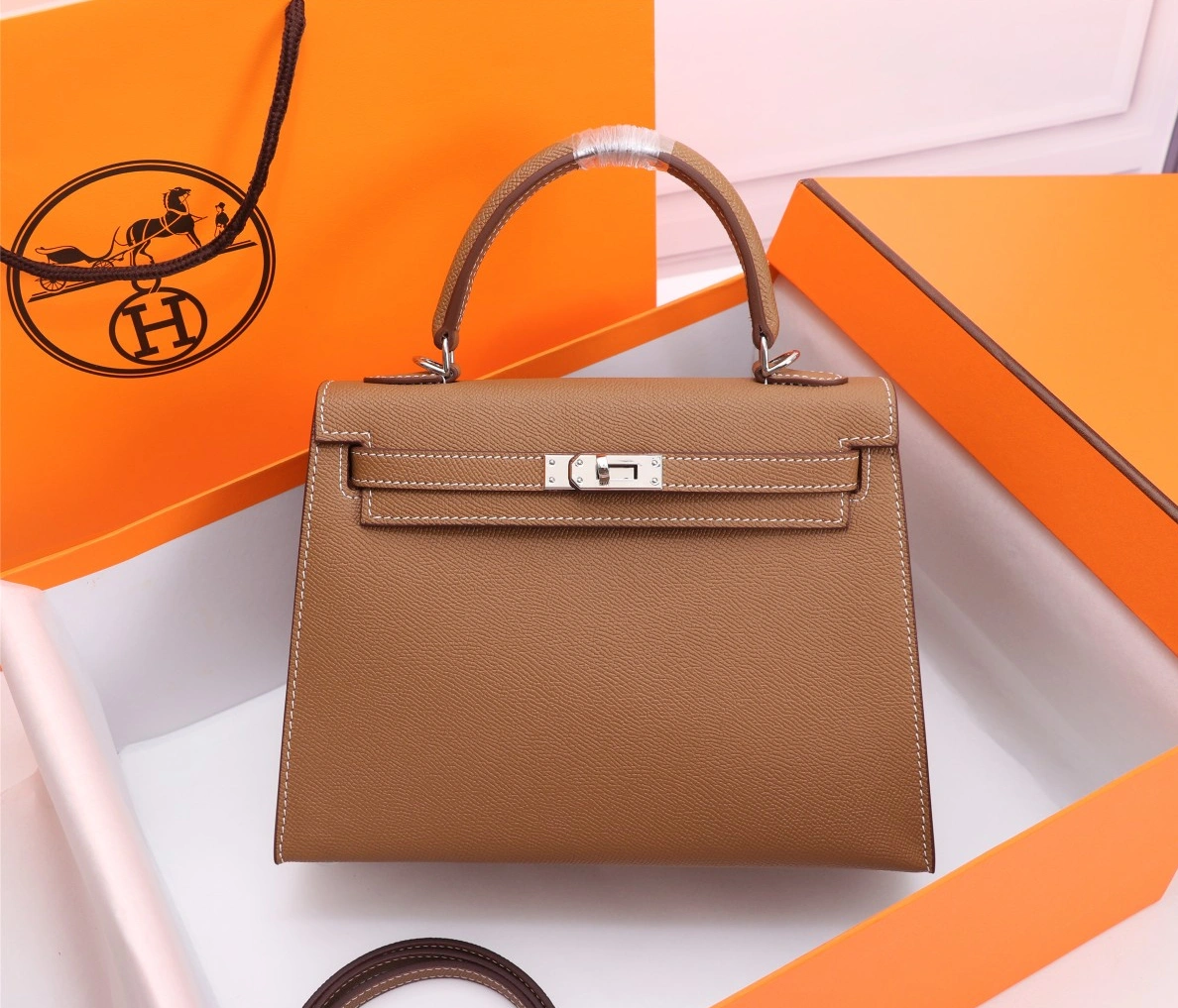Hermes AAA Quality Handbags For Women Lightweight 7049