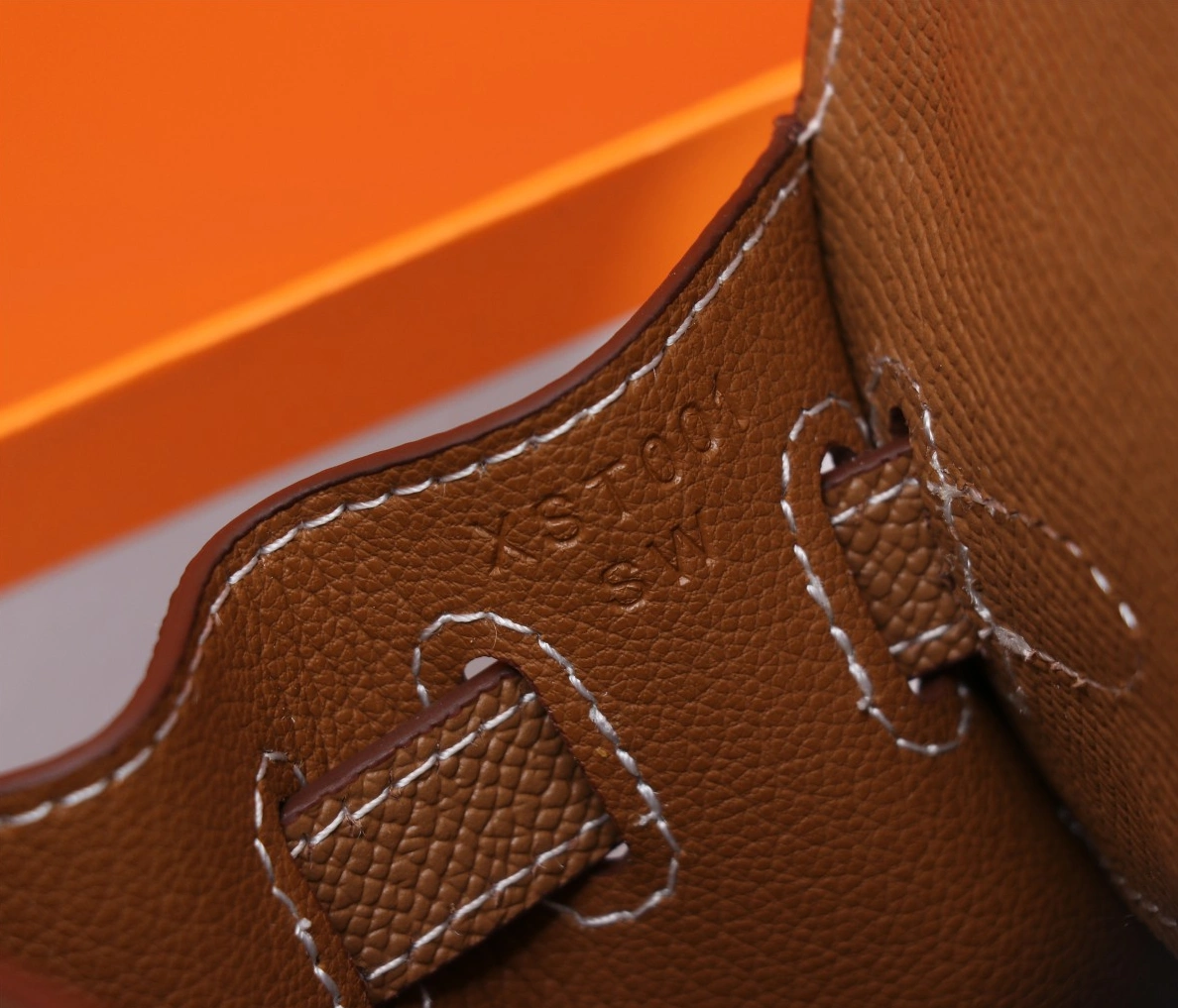 Hermes AAA Quality Handbags For Women Lightweight 7049