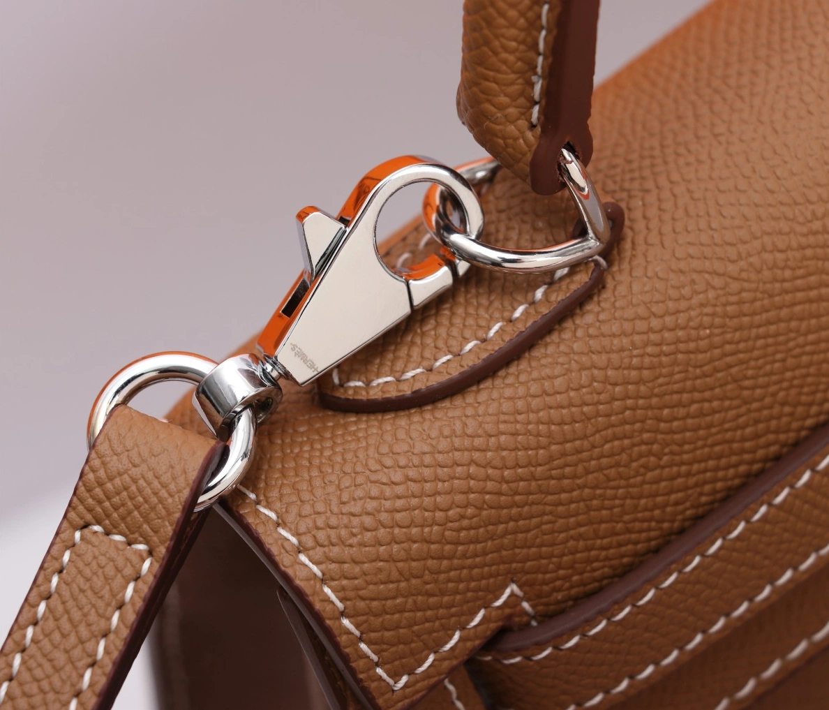 Hermes AAA Quality Handbags For Women Lightweight 7049